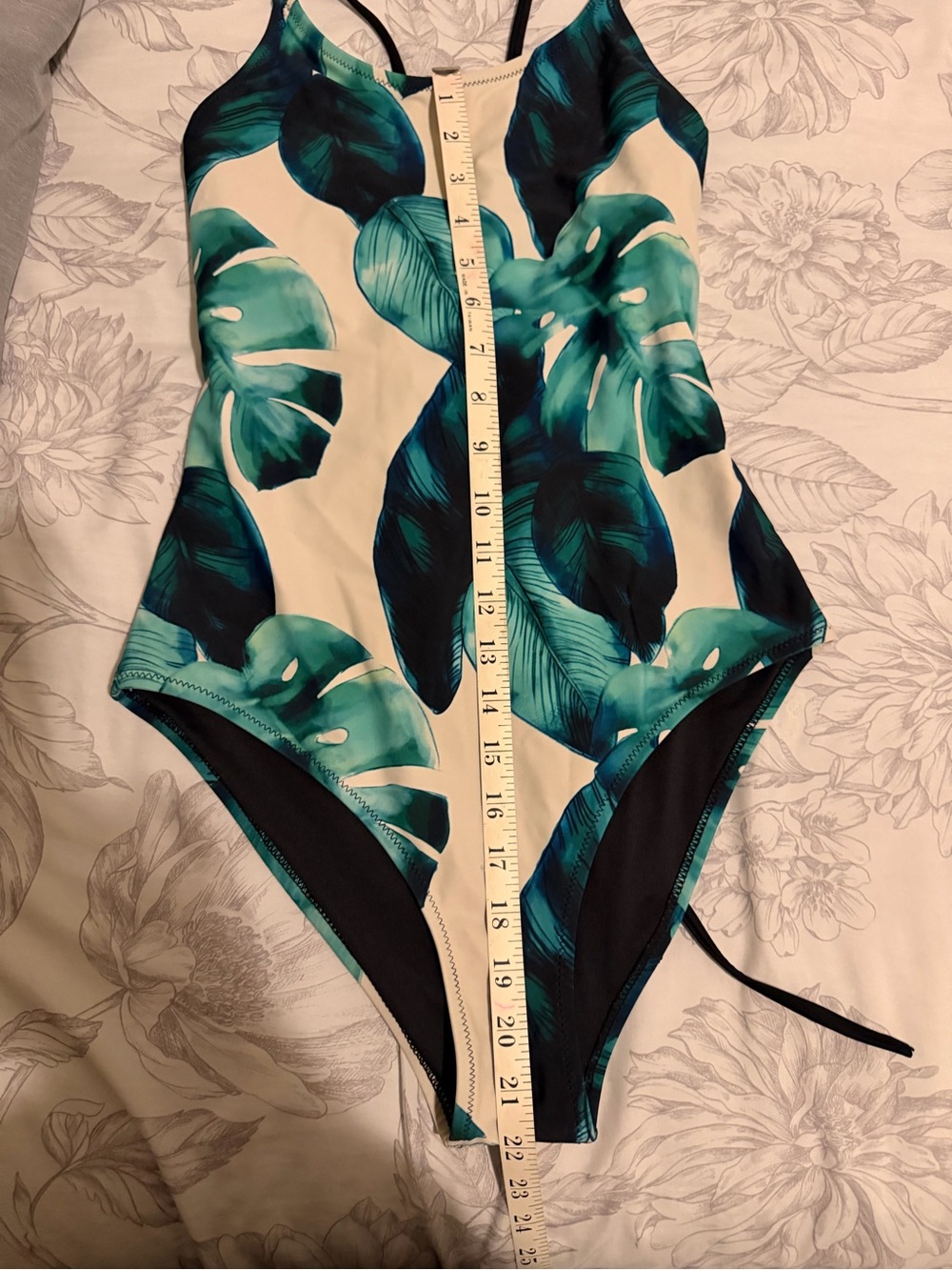 🌴 Teal & White Tropical Leaf One-Piece Swimsuit - Picture 5 of 7